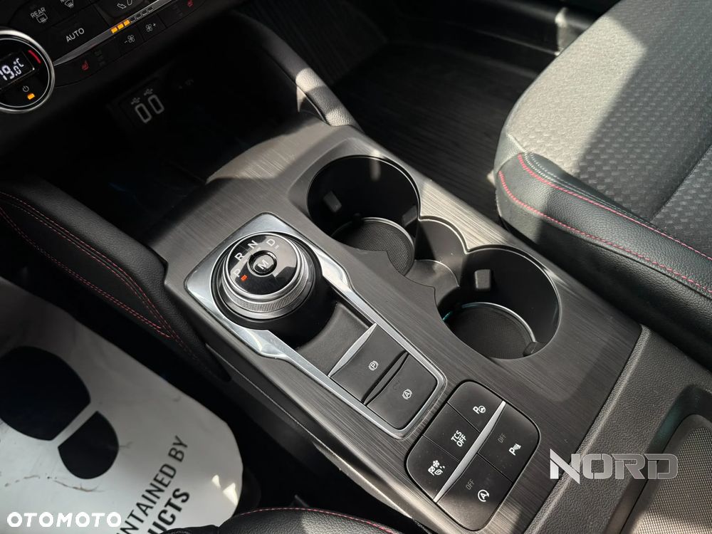 Ford Focus 1.5 EcoBlue Start-Stopp-System ST-LINE - 24