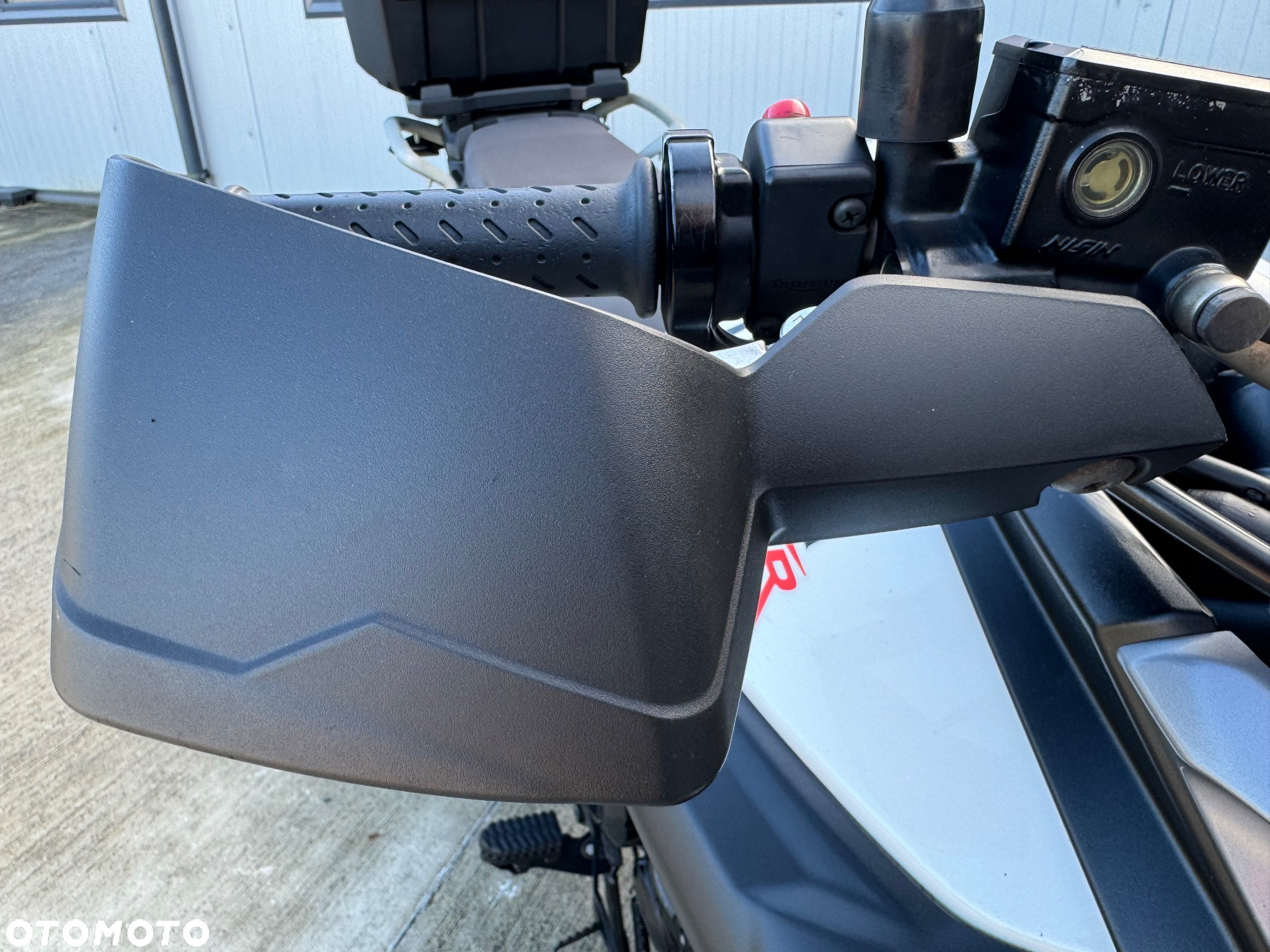Triumph Tiger - 9