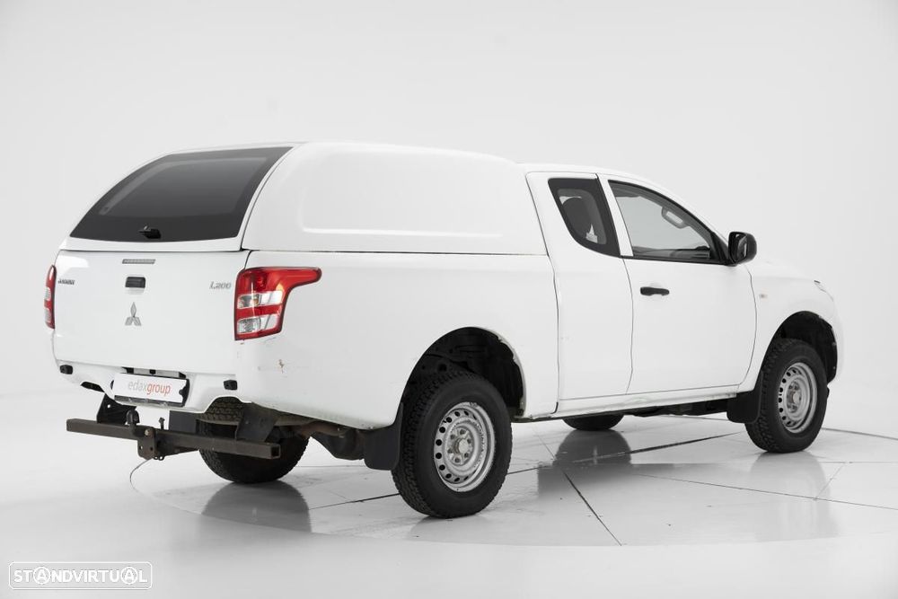 Mitsubishi L200 2.4 DI-D Club 4WD C/IVA - 4