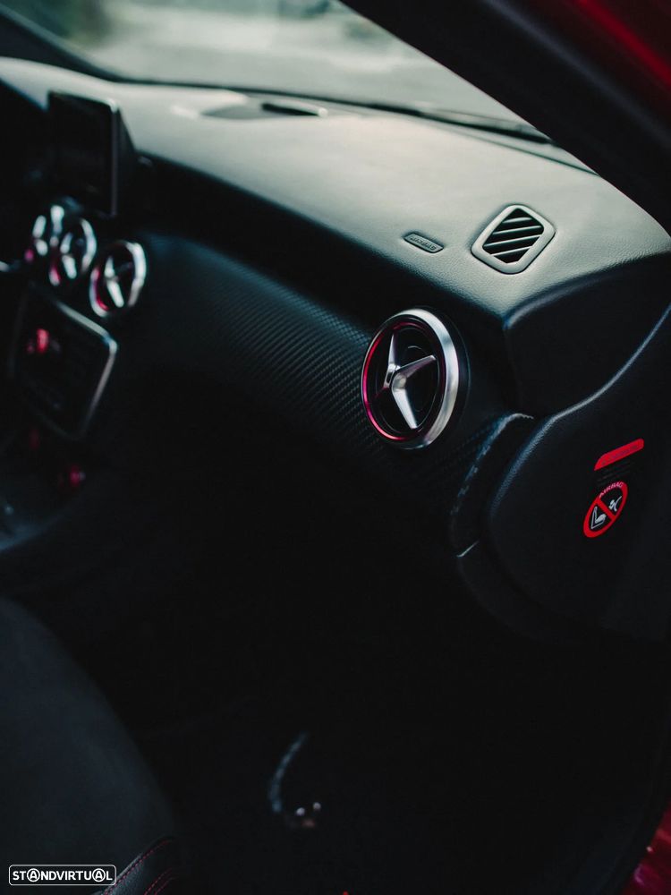 Mercedes-Benz A 250 4Matic 7G-DCT AMG Line - 9