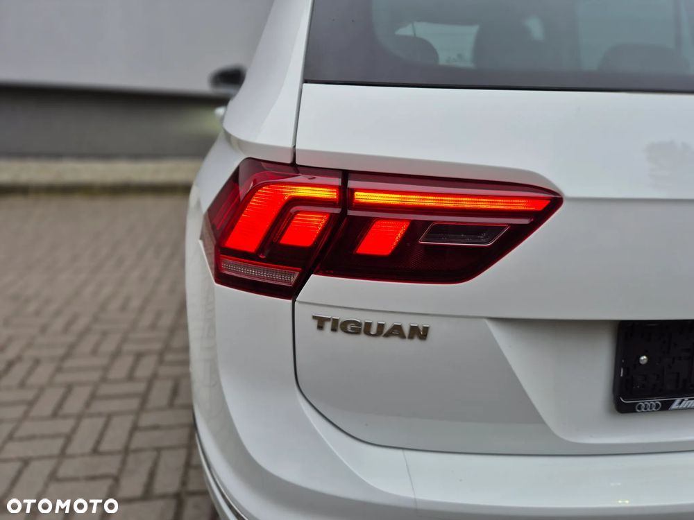 Volkswagen Tiguan 2.0 TDI SCR BlueMotion Technology Sport & Style - 11
