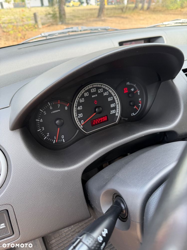 Suzuki Swift - 7