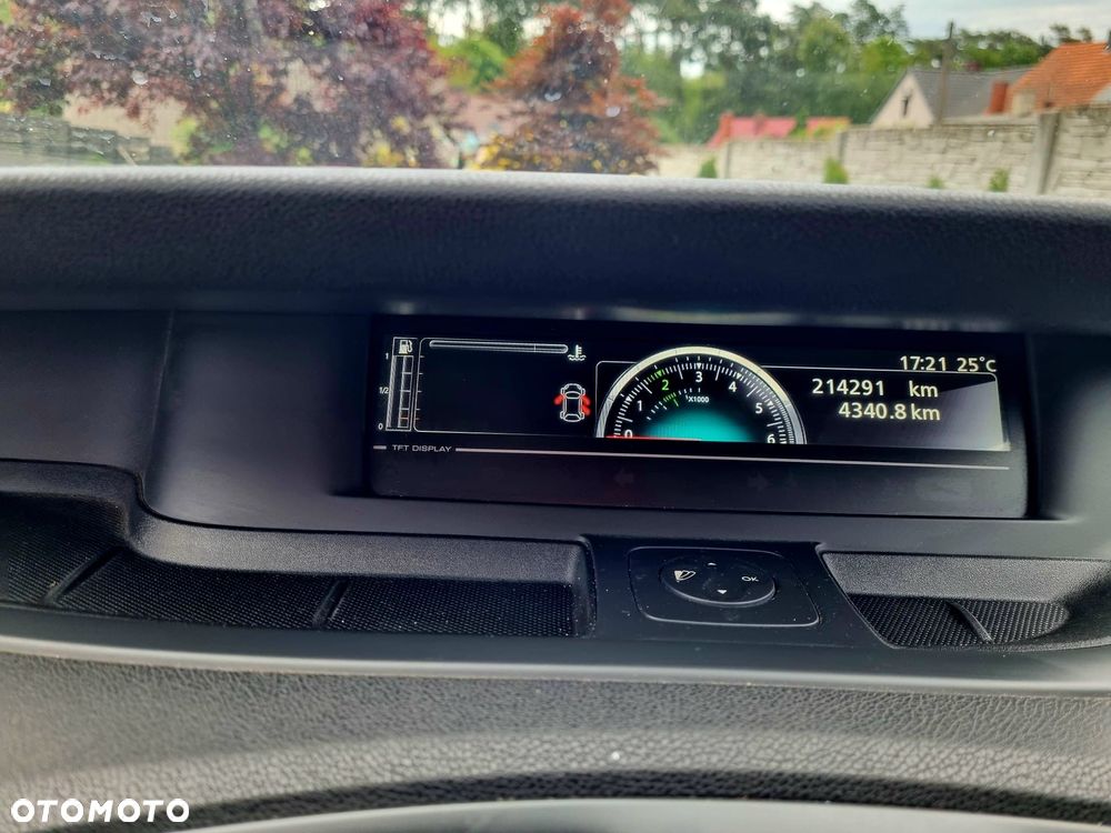 Renault Grand Scenic - 26