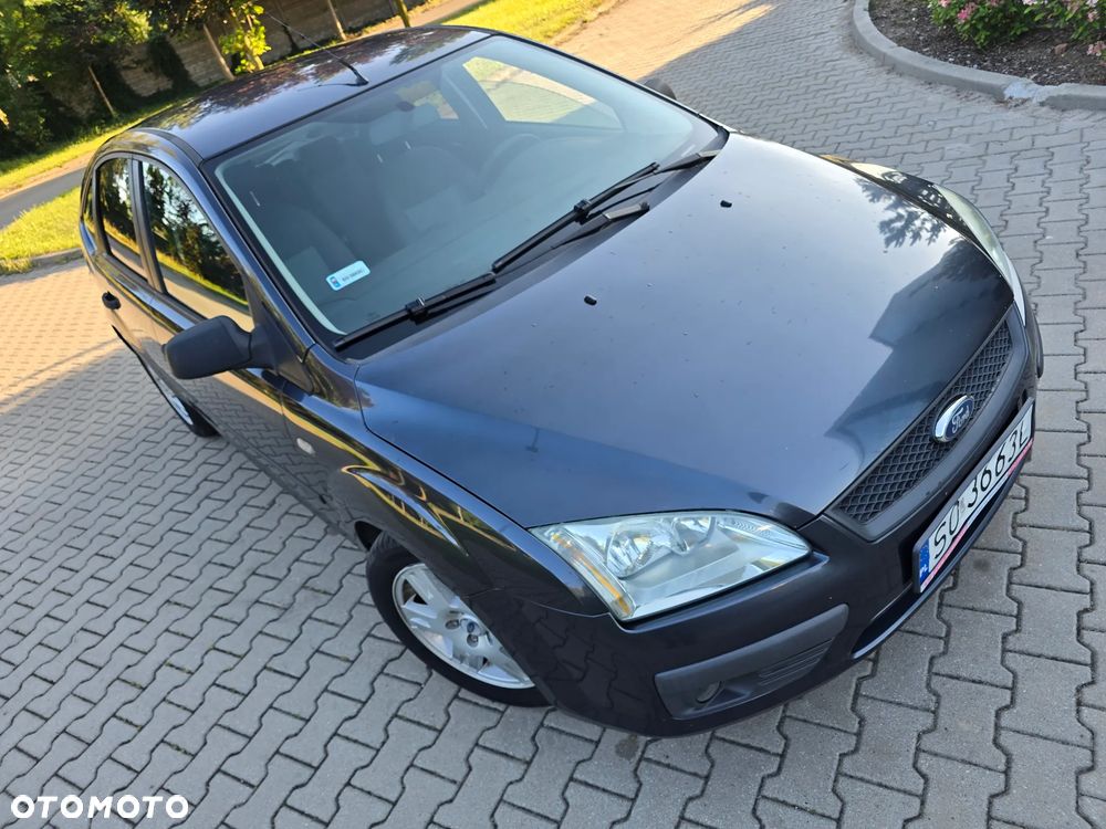 Ford Focus 1.6 Ambiente - 32