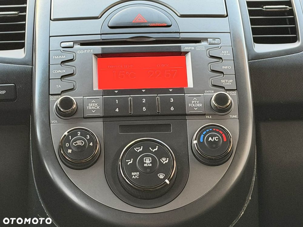 Kia Soul 1.6 CRDI M - 13