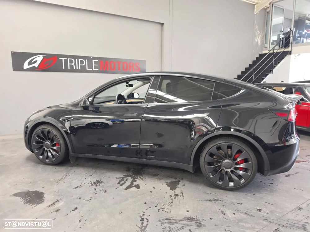 Tesla Model Y Performance Dual Motor AWD - 15