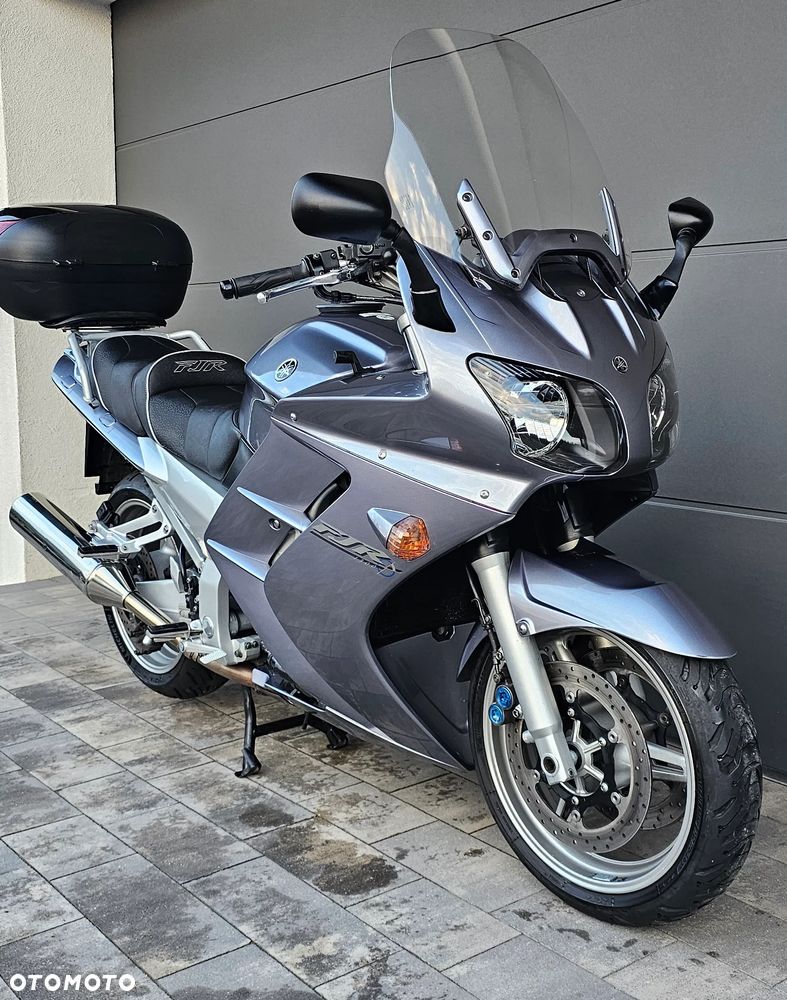 Yamaha FJR - 3