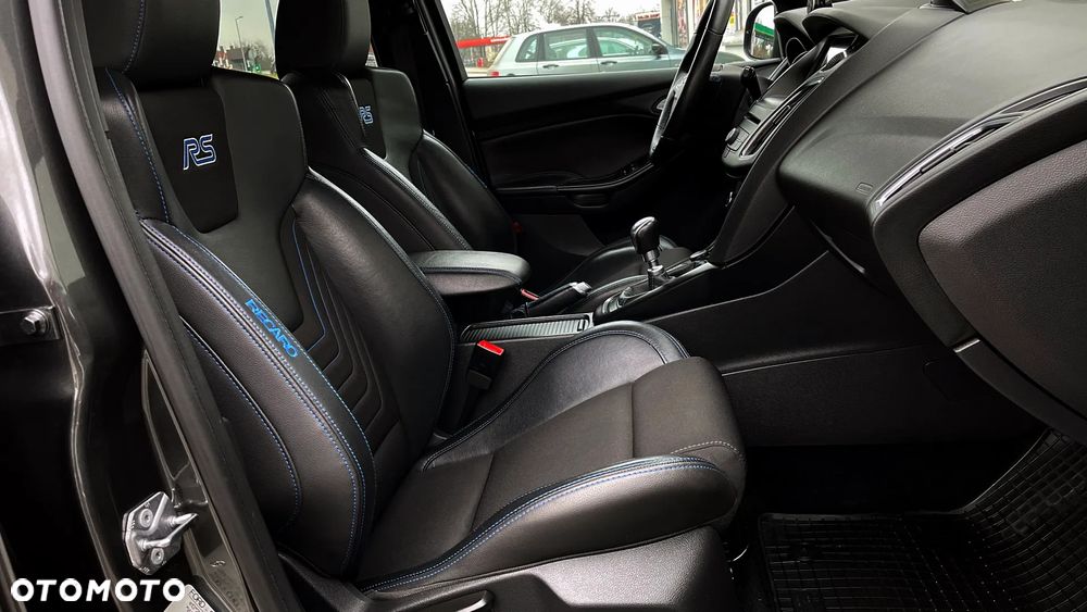 Ford Focus 2.3 EcoBoost RS - 16