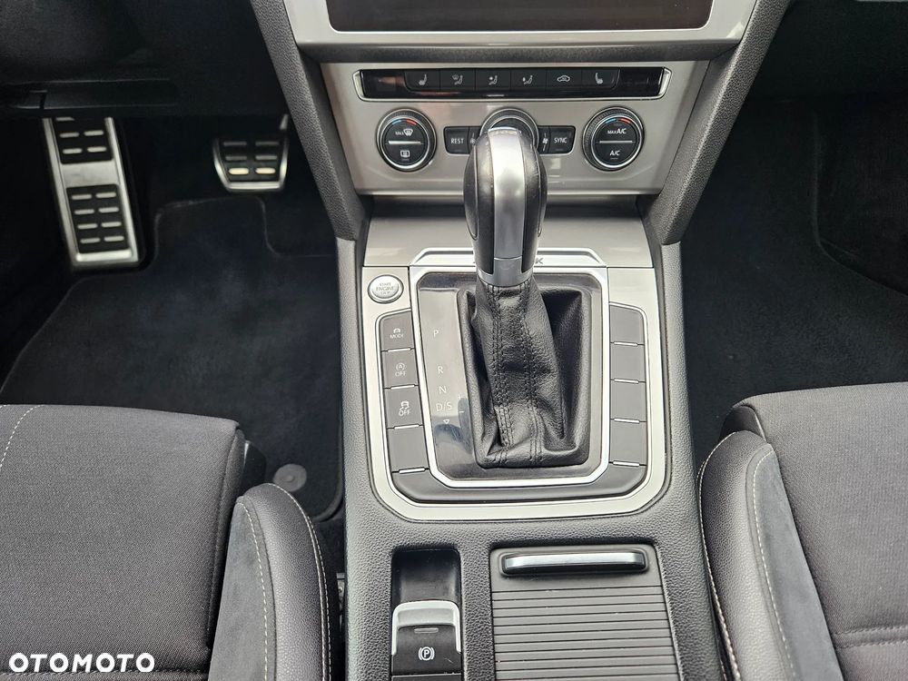 Volkswagen Passat 2.0 TSI BMT Comfortline DSG - 26
