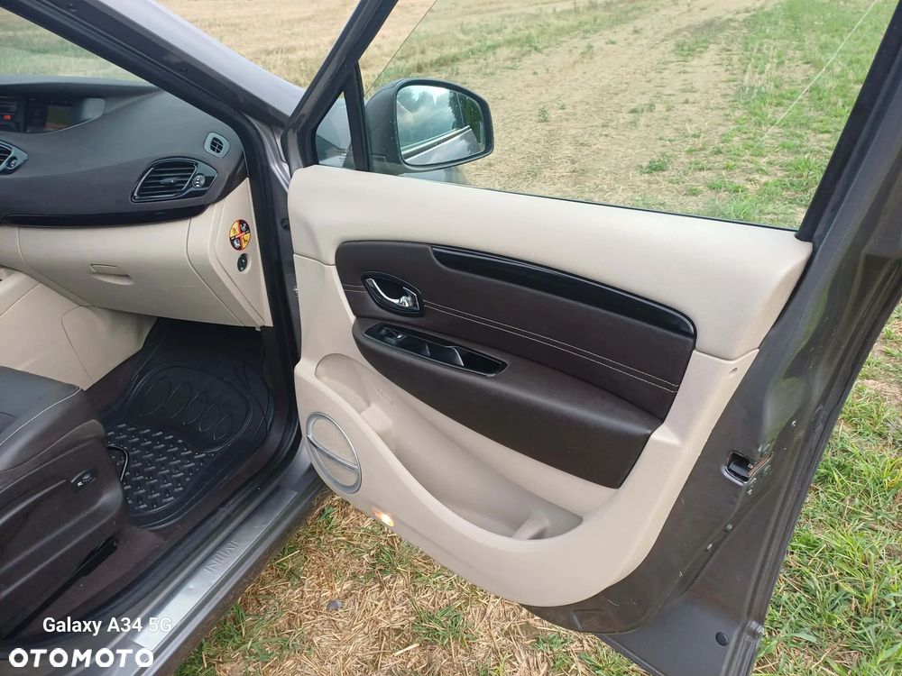 Renault Scenic - 11