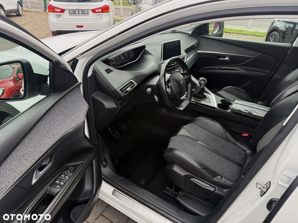 Peugeot 3008 PureTech 130 Stop & Start GPF Allure Business-Paket - 7