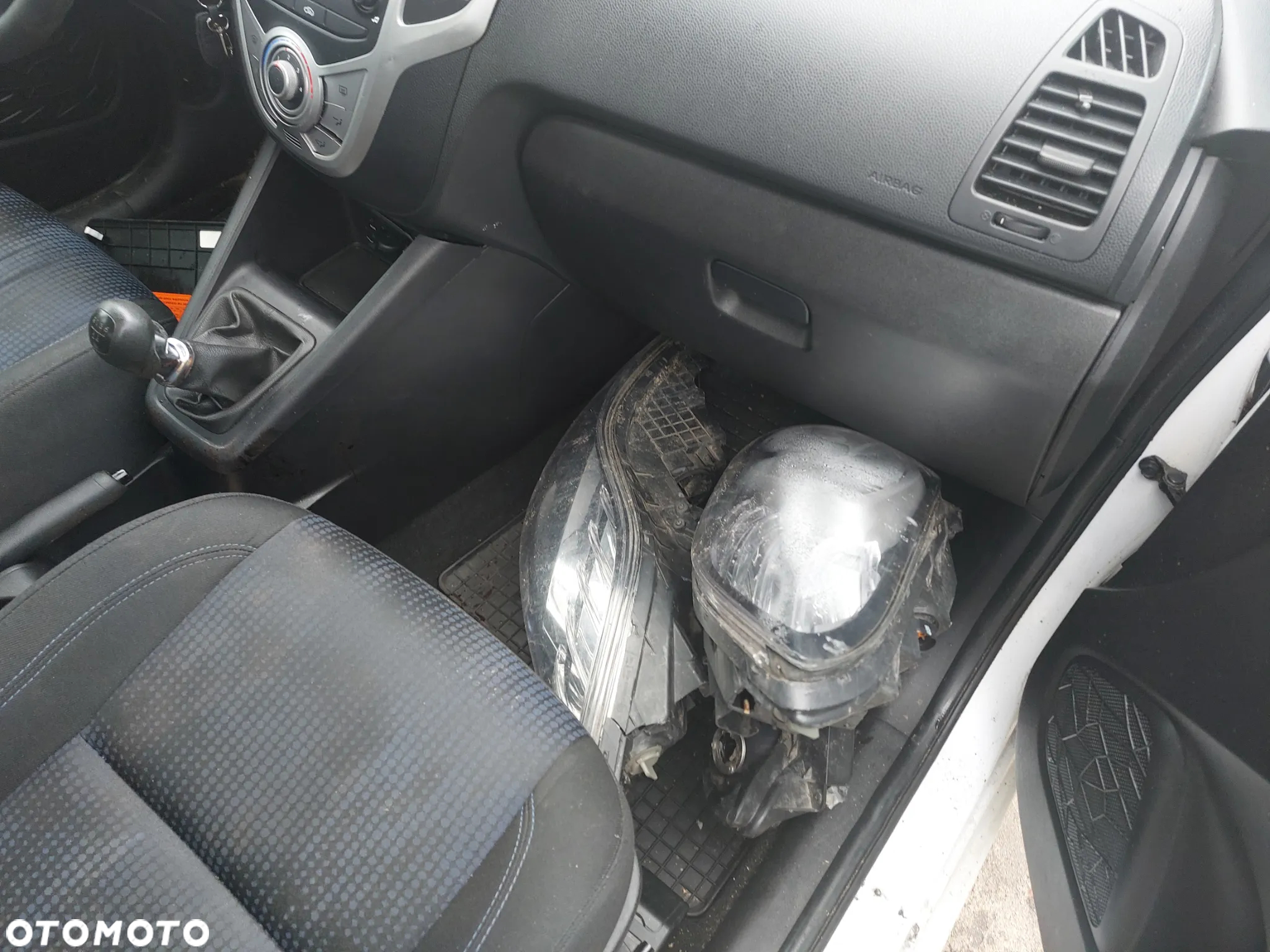 HYUNDAI IX 20 I20 1,4 BENZYNA DRZWI SZYBA LAMPA FOTEL KLAPA OŚ ZDERZAK - 6