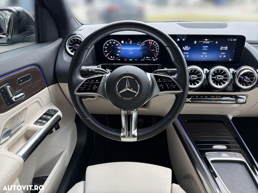 Mercedes-Benz GLA - 10