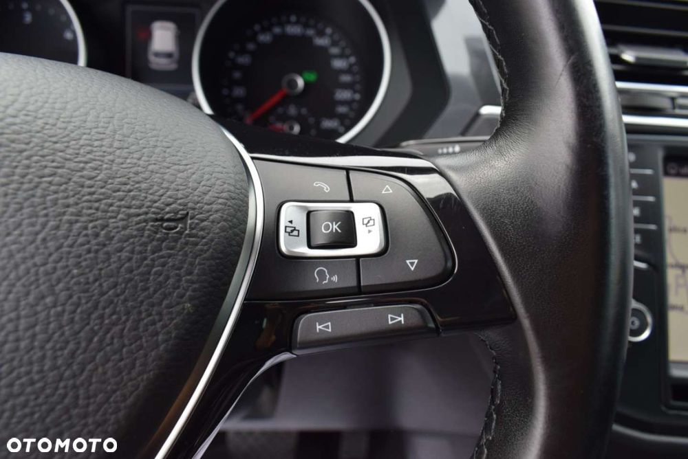 Volkswagen Tiguan - 30