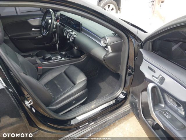 Mercedes-Benz Klasa A 220 4-Matic AMG Line 7G-DCT - 6