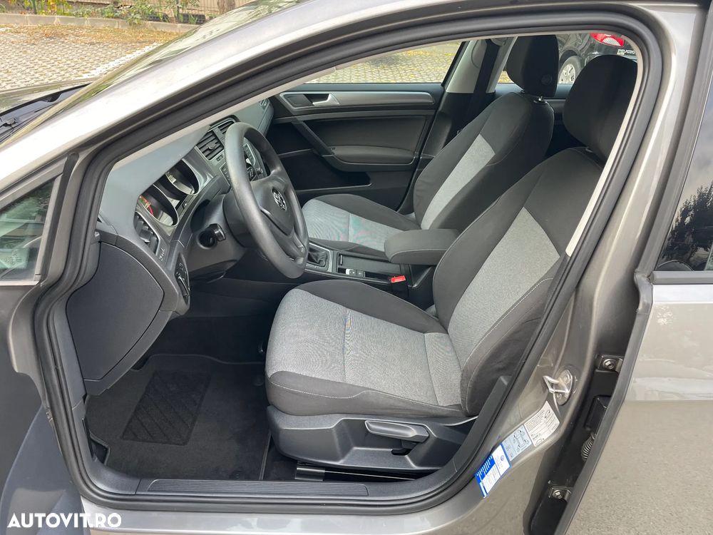 Volkswagen Golf - 5