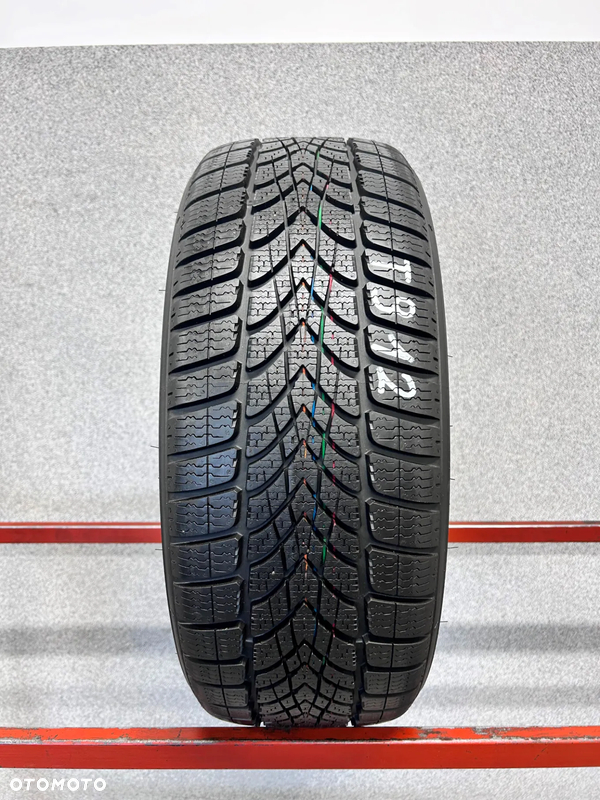1 OPONA ZIMOWA DUNLOP 205/45/17 88V  SP WINTER SPORT 4D, *,DSST,RSC,M+S,XL