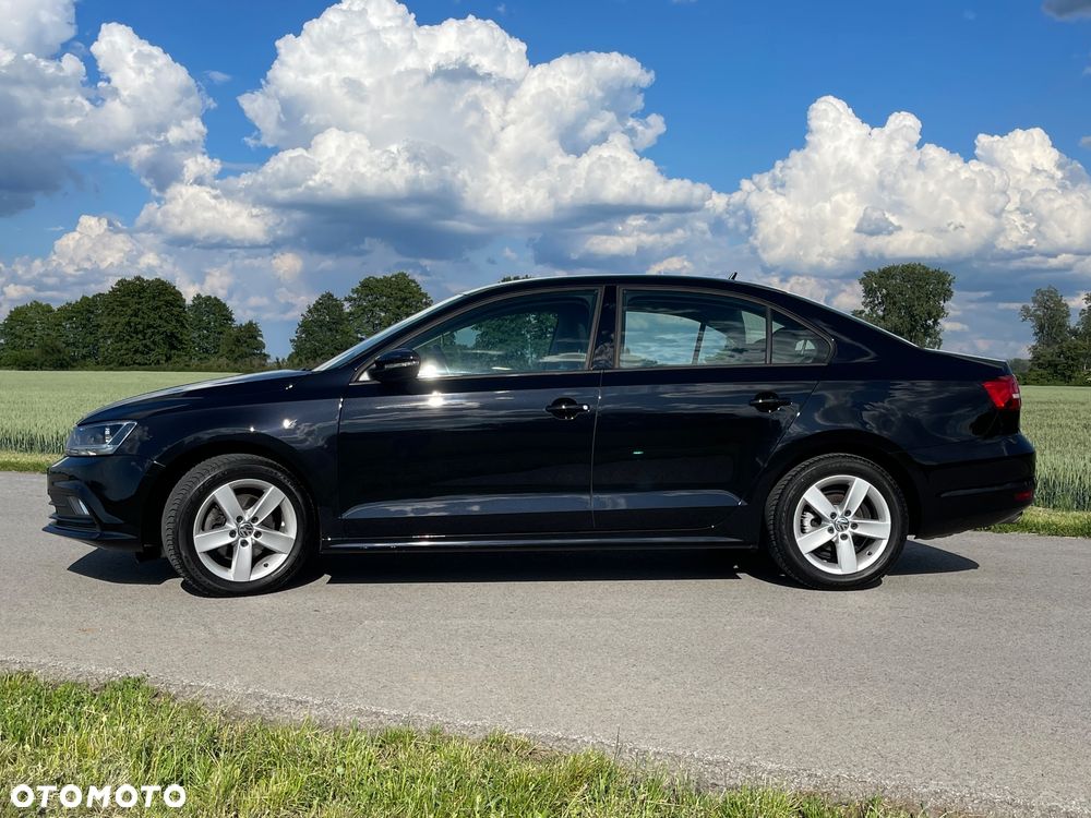 Volkswagen Jetta 1.2 TSI Comfortline - 10