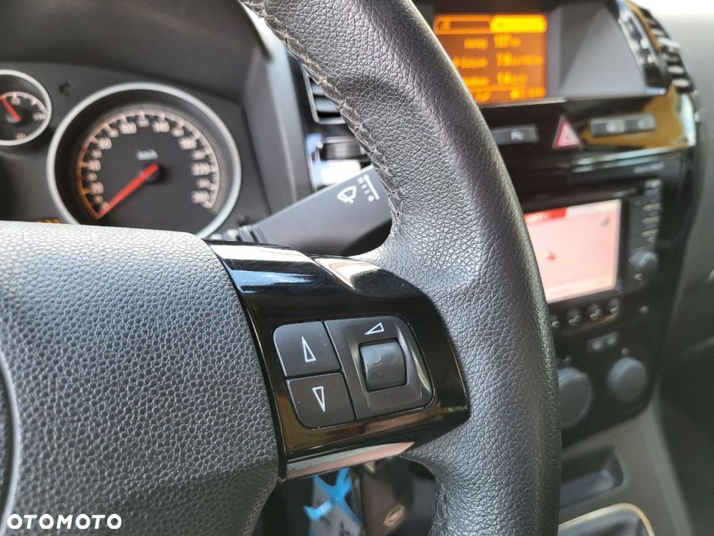 Opel Zafira - 33