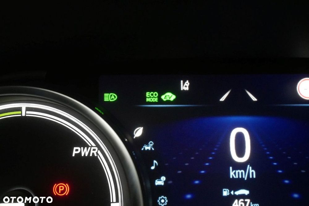 Toyota Camry 2.5 Hybrid Comfort CVT - 21