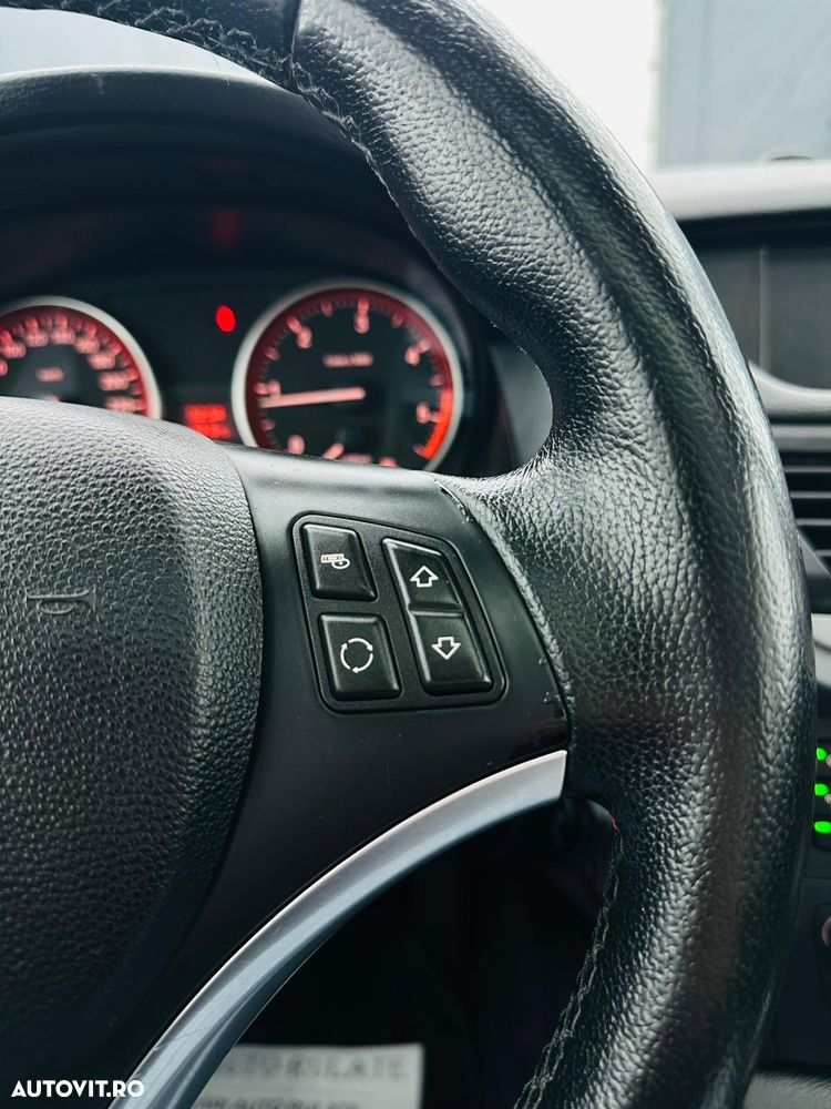 BMW X1 xDrive18d - 28