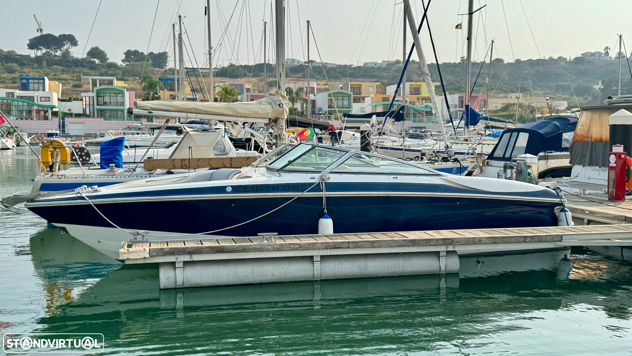 Cobalt Marine 282 - 2