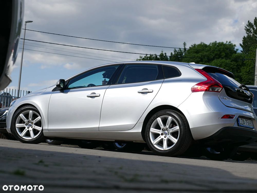 Volvo V40 D2 Powershift Momentum - 32