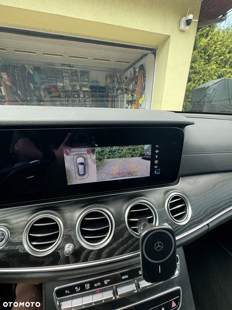 Mercedes-Benz Klasa E 220 d 4-Matic AMG - 33