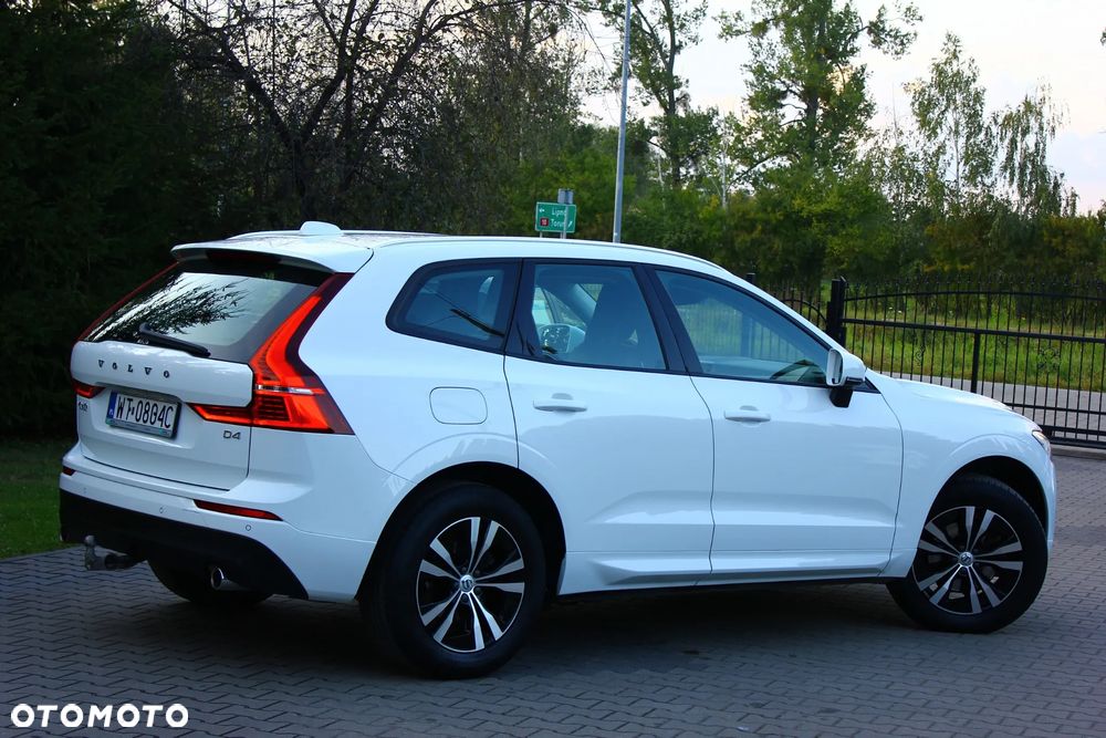 Volvo XC 60 D4 Momentum Pro - 11