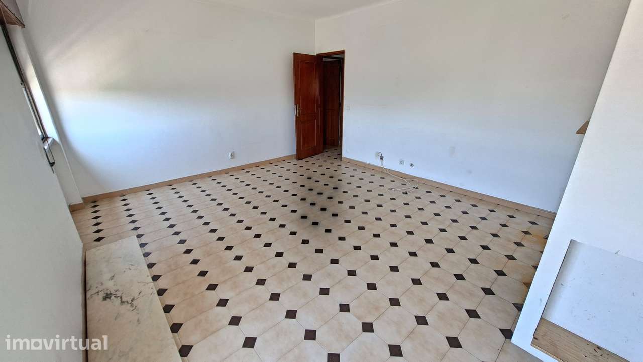 Apartamento T3 97m2 centro da Moita - Grande imagem: 5/14