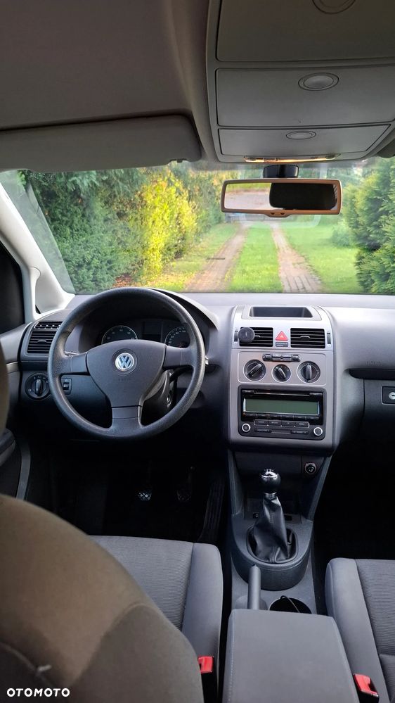 Volkswagen Touran 1.6 Conceptline - 13