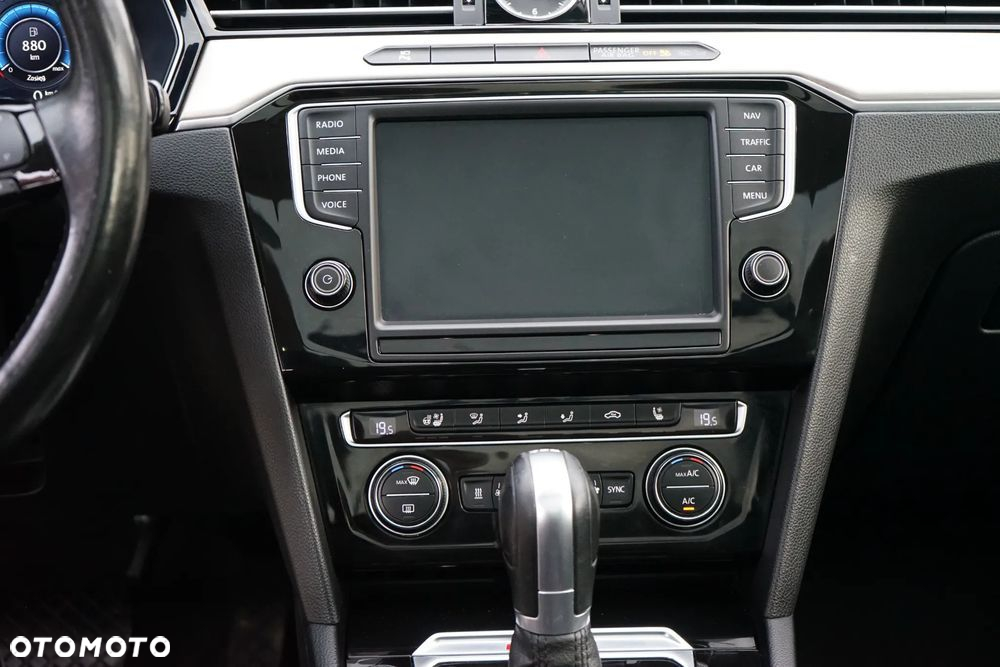 Volkswagen Passat 2.0 TDI Bi-Turbo BMT 4Mot Highline DSG - 20