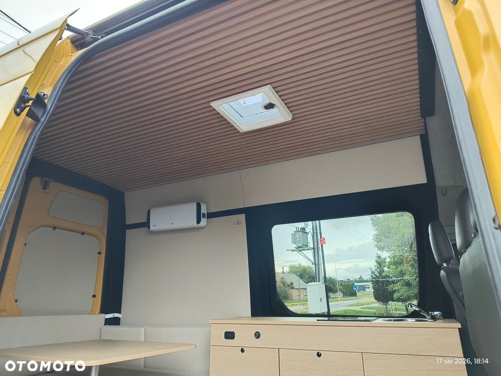 Mercedes-Benz sprinter - 12