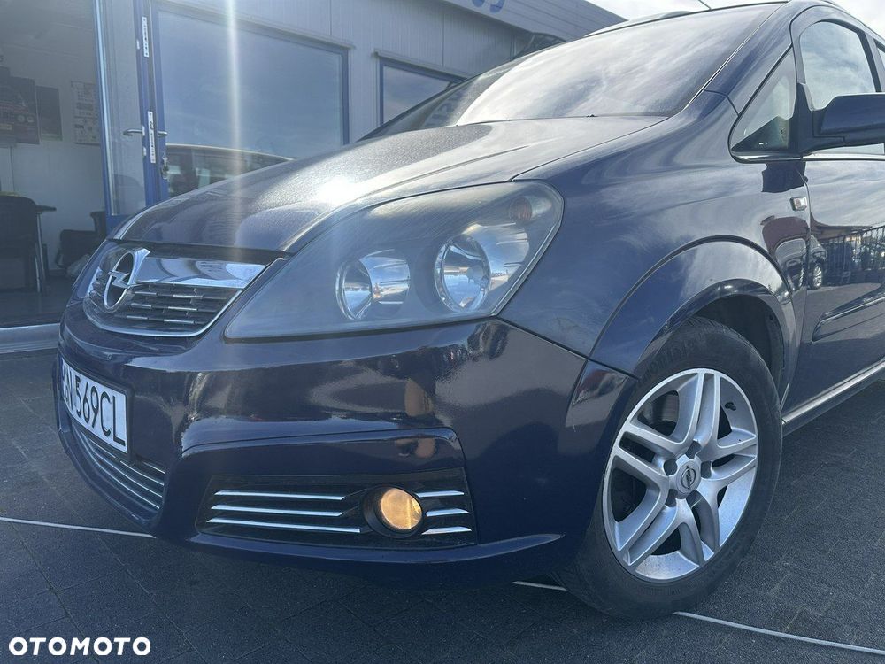 Opel Zafira - 1