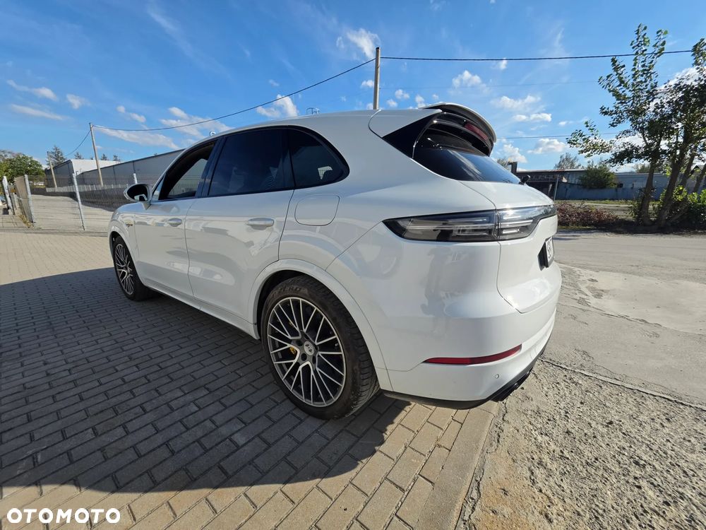 Porsche Cayenne 2019 photo 2