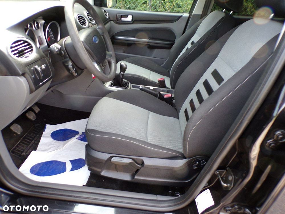 Ford Focus - 17