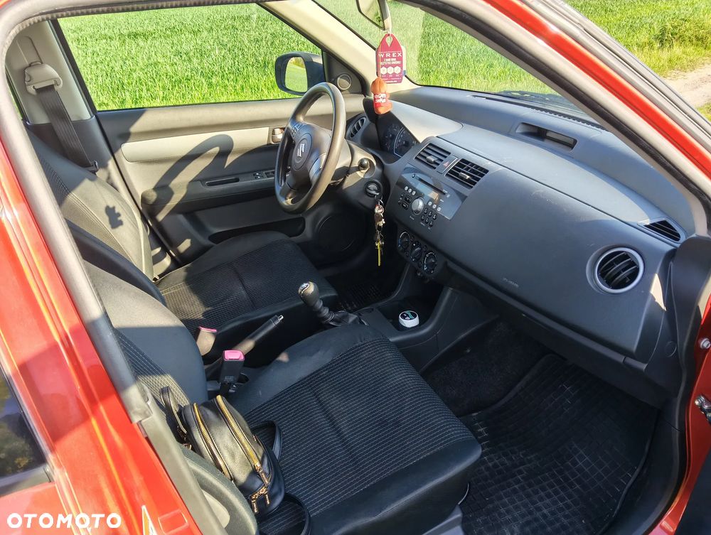 Suzuki Swift - 6