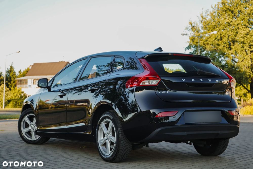 Volvo V40 D2 Momentum - 10