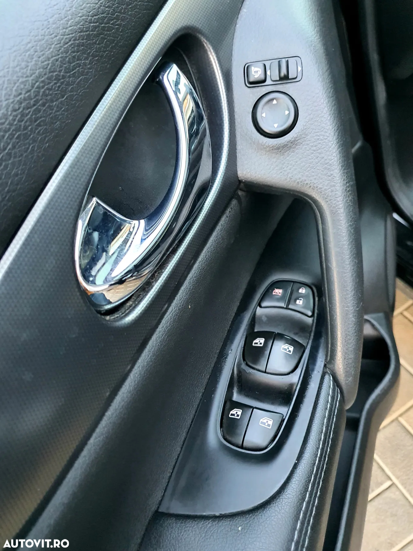 Nissan Qashqai 1.3 DIG-T N-CONNECTA - 16