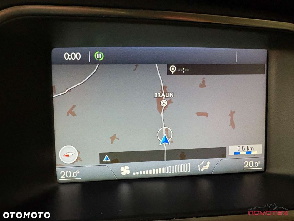 Volvo V40 D2 Momentum - 13