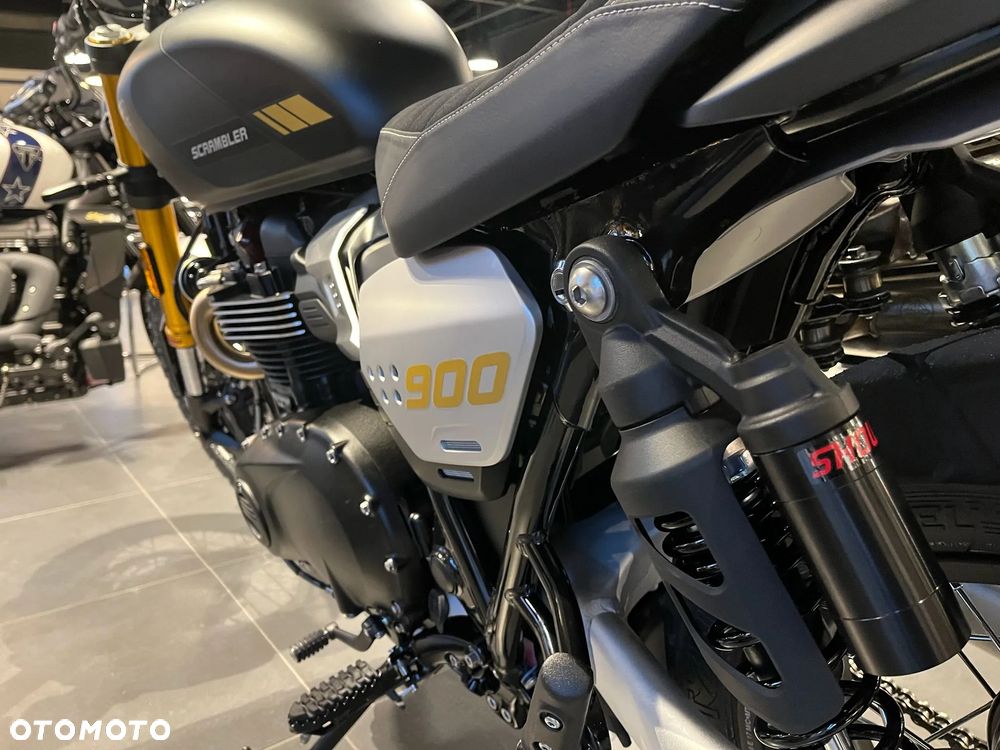 Triumph Bonneville - 8