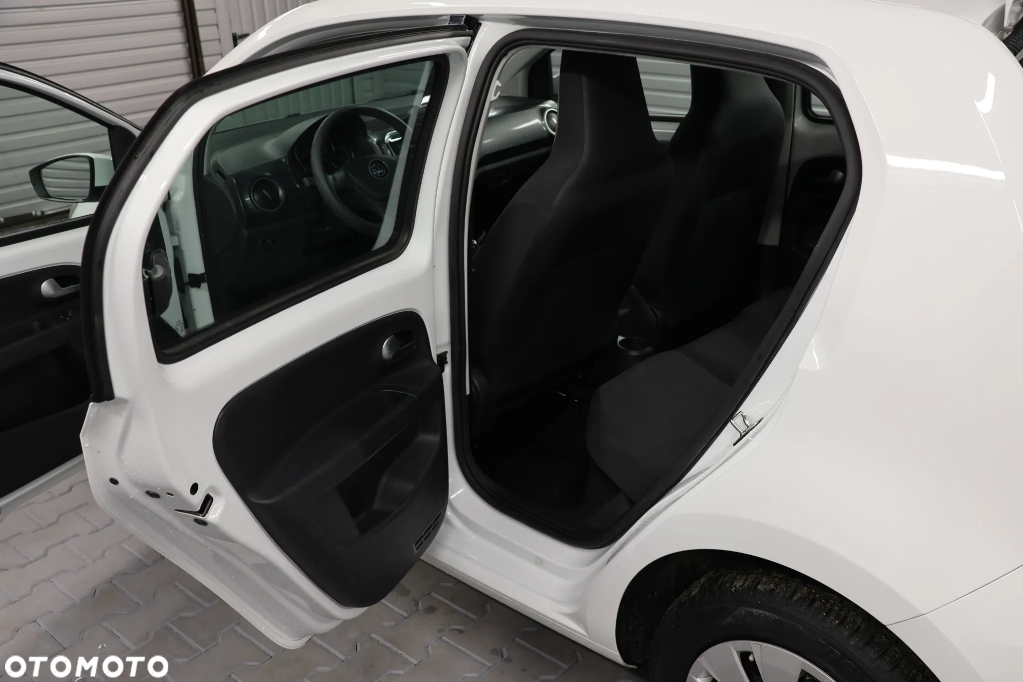 Volkswagen up! 1.0 move - 9