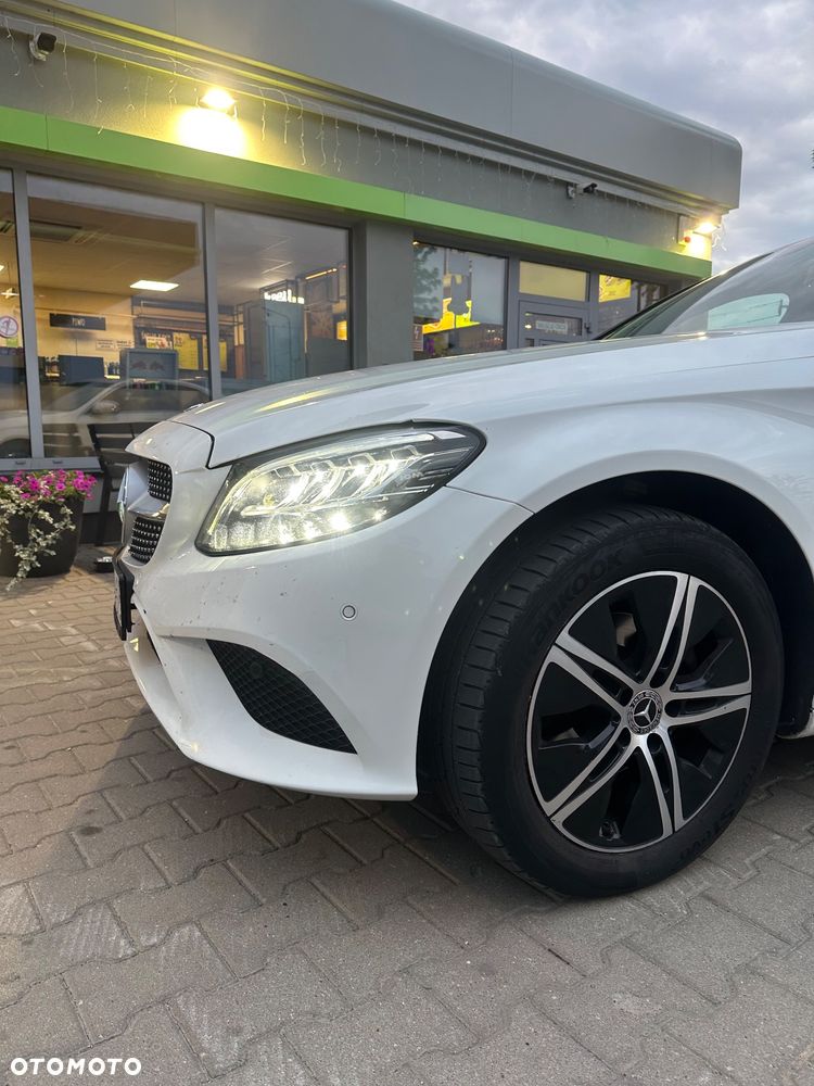 Mercedes-Benz Klasa C 160 9G-TRONIC - 22