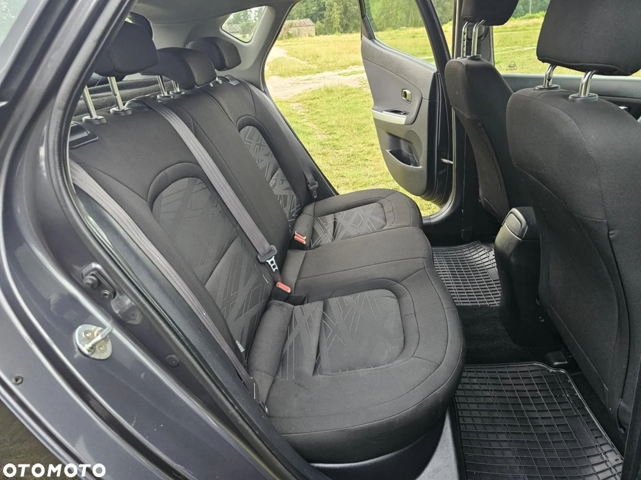 Kia Ceed 1.6 CRDi 128 Dream Team Edition - 11