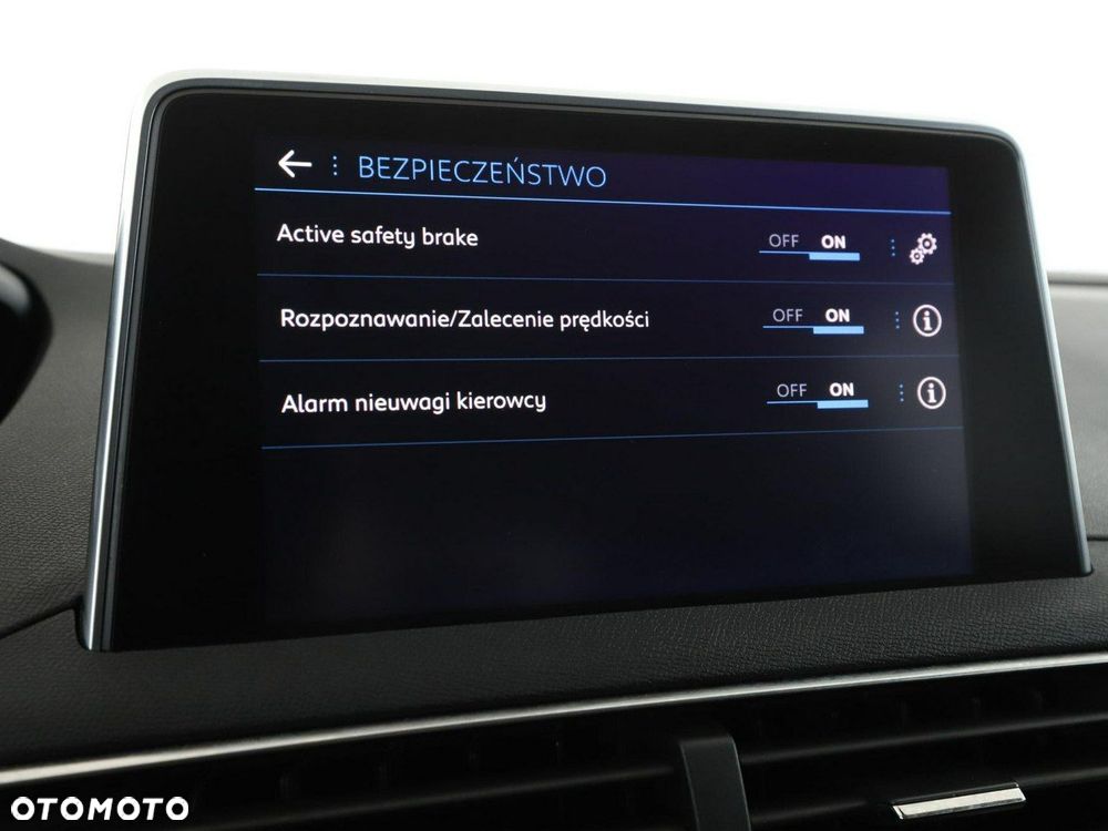 Peugeot 3008 1.6 BlueHDi Allure S&S EAT6 - 25