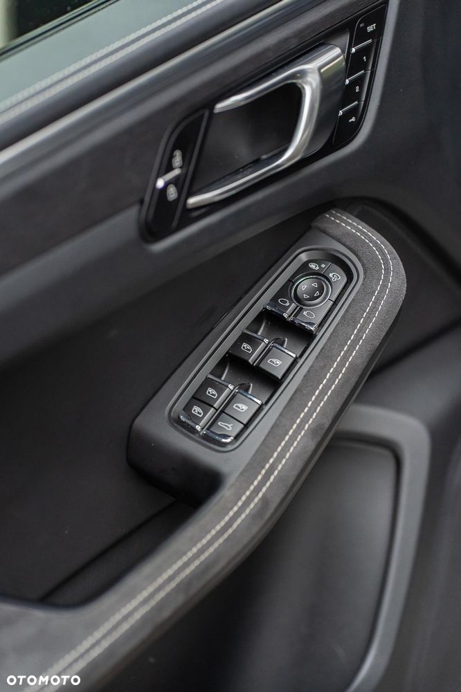 Porsche Macan GTS - 25