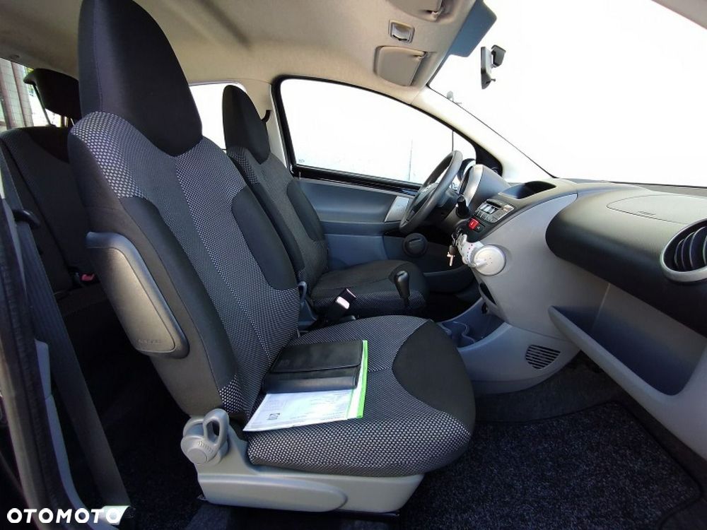 Toyota Aygo - 12