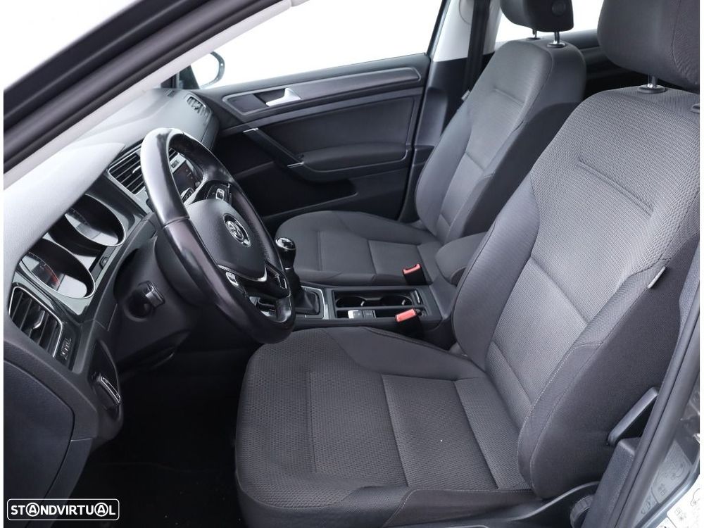 VW Golf Variant 1.6 TDi Confortline - 18