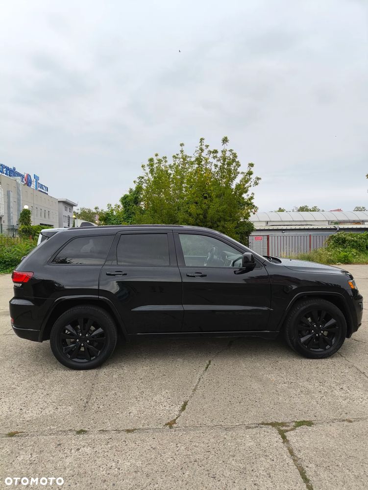 Jeep Grand Cherokee - 8