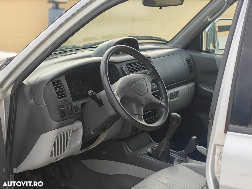 Mitsubishi Pajero Sport 2.5 TD GLS - 20